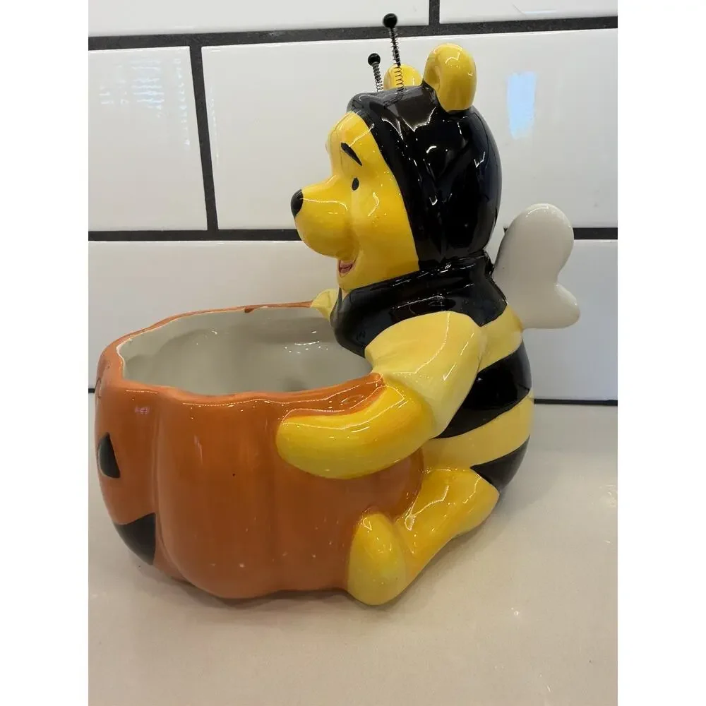 NEW Disney Winnie the Pooh in Bee Costume Halloween Pumpkin Ceramic Candy Dish